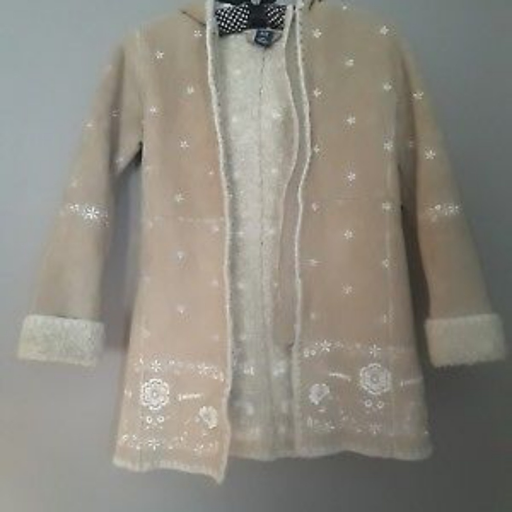 Girls Gap Size 6/7 Tan Beige hood Coat with Sherpa